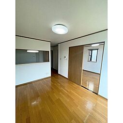 上毛電気鉄道 中央前橋駅 徒歩29分の賃貸アパート 2階2LDKのリビング/ダイニング