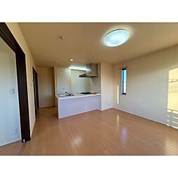 ブルーム萱津　B 201 2階2LDKのリビング/ダイニング