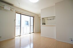 クローバーヒルズ 102 1階1LDKのリビング/ダイニング