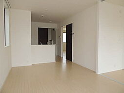 クレストールアベニュー　I棟 A0202 2階2LDKのリビング/ダイニング