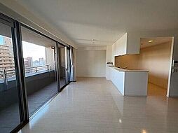 サーパスシティ城山公園 10階3LDKのリビング/ダイニング