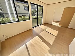 グレープハウス 202 2階3LDKのリビング/ダイニング