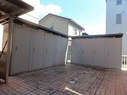 カジュアルスクエアII号館 207 2階2LDKのリビング/ダイニング