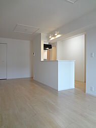 プリムローズ 102 1階1LDKのリビング/ダイニング