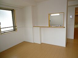 ラルジュ西金ヶ崎 304 3階1LDKのリビング/ダイニング