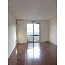 サンプレジャー三喜　A 103 1階1Kのリビング/ダイニング