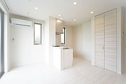 東武伊勢崎線 太田駅 徒歩35分の賃貸アパート 2階1LDKのリビング/ダイニング