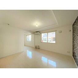 ローワン 301 3階1LDKのリビング/ダイニング