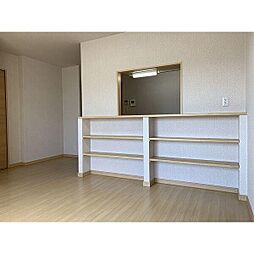 オーク・ファミーユ 102 1階2LDKのリビング/ダイニング