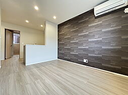 ＥｄｇｅＭｏｍｅｎｔ町村 103 1階1LDKのリビング/ダイニング