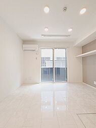 コンチネンタル 108 1階ワンルームのリビング/ダイニング