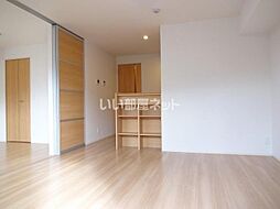 メゾン・ド・コンフォート 203 2階2LDKのリビング/ダイニング