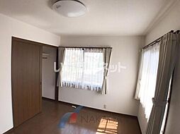 奥田双葉町貸家 1 1階4LDKのリビング/ダイニング