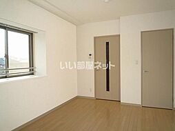 ヴィラ　フローリッシュ 111 1階1Kのリビング/ダイニング