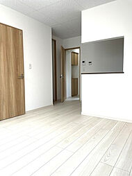 Astoria B 101 1階1LDKのリビング/ダイニング