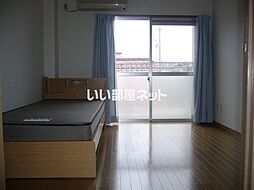 シャイニングコート 105 1階1Kのリビング/ダイニング