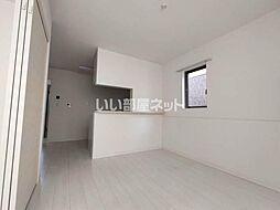 ＦＥＲＩＯ　ＳＨＩＮＤＥＮ 105 1階1LDKのリビング/ダイニング