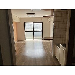ロイヤルハイツ東八 ワンルームの写真