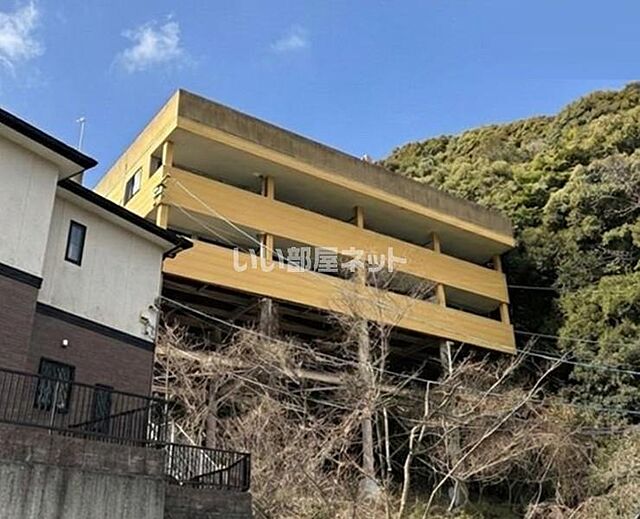 2 / 17