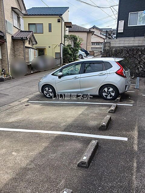 7 / 11