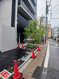 17 / 32