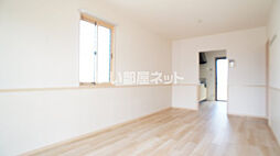 東武伊勢崎線 太田駅 徒歩34分の賃貸アパート 2階2LDKのリビング/ダイニング