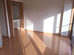 ロイヤルＮ　東棟 301 3階2Kのリビング/ダイニング