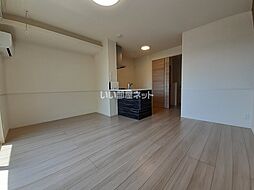 ＰＲＯＵＤ桔梗が丘　C棟 205 2階1LDKのリビング/ダイニング