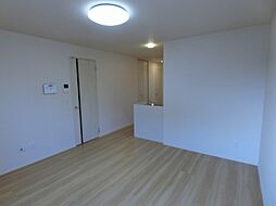 ウェルス　Ａ 102 1階2LDKのリビング/ダイニング