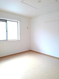 カーサ・エレガンテI 101 1階1LDKのリビング/ダイニング