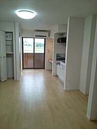 ラ・リベルテII 102 1階1LDKのリビング/ダイニング