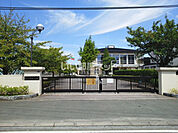 【中学校】熊本市立日吉中学校まで585ｍ