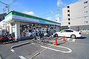 【コンビニエンスストア】ファミリーマート狭山台店まで945ｍ
