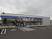 【コンビニエンスストア】ローソン恵庭恵み野駅前店まで196ｍ