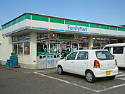 【コンビニエンスストア】ファミリーマート矢田小南店まで393ｍ