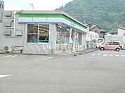 【コンビニエンスストア】ファミリーマート 静岡丸子六丁目店まで197ｍ