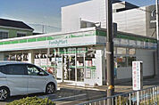 【コンビニエンスストア】ファミリーマート京屋長曽根店まで710ｍ
