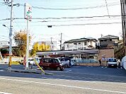 【コンビニエンスストア】セブンイレブン 明石朝霧店まで74ｍ