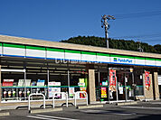 【コンビニエンスストア】ファミリーマート多治見笠原町東店まで815ｍ