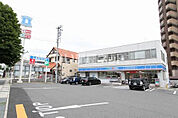 【コンビニエンスストア】ローソン 名東社台店まで682ｍ