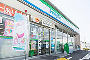 【コンビニエンスストア】ファミリーマート水戸小吹店まで845ｍ