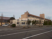 【小学校】上越市立春日小学校まで1058ｍ