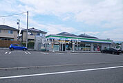 【コンビニエンスストア】ファミリーマート　裾野せぎ原店まで1324ｍ