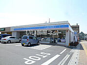 【コンビニエンスストア】ローソン 北上尾店まで910ｍ