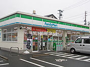 【コンビニエンスストア】ファミリーマート 名東山の手店まで88ｍ