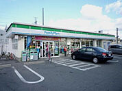 【コンビニエンスストア】ファミリーマート 富田林甲田一丁目店まで1046ｍ