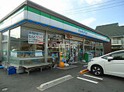 【コンビニエンスストア】ファミリーマート 大竹駅前店まで62ｍ