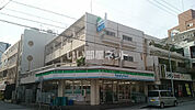 【コンビニエンスストア】沖縄ファミリーマート 辻一丁目店まで702ｍ
