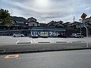 【コンビニエンスストア】ファミリーマート 広島五月が丘店まで684ｍ