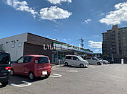 【コンビニエンスストア】ファミリーマート 青山四丁目店まで287ｍ